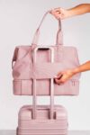 2479_Weekender_AtlasPink_Front_b319d631-c177-46b9-b260-2365ce771ac3