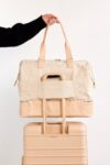 Beis_Weekender_Beige_Product_2100_1aead20e-d9f6-43ba-8612-f2b879e992e9