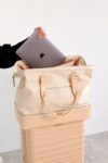 Beis_Weekender_Beige_Product_2100_1aead20e-d9f6-43ba-8612-f2b879e992e9