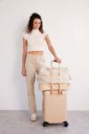 Beis_Weekender_Beige_Product_2100_1aead20e-d9f6-43ba-8612-f2b879e992e9